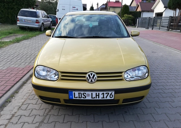 Volkswagen Golf cena 5900 przebieg: 137000, rok produkcji 1999 z Dębno małe 232